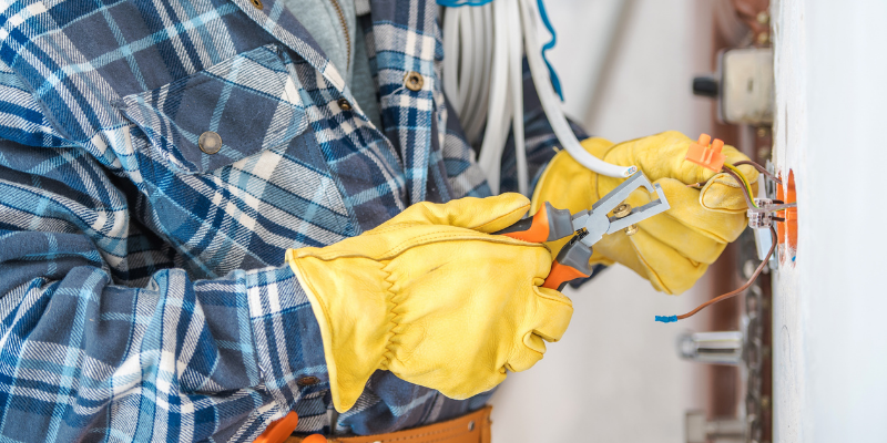 Electrician store winter gloves