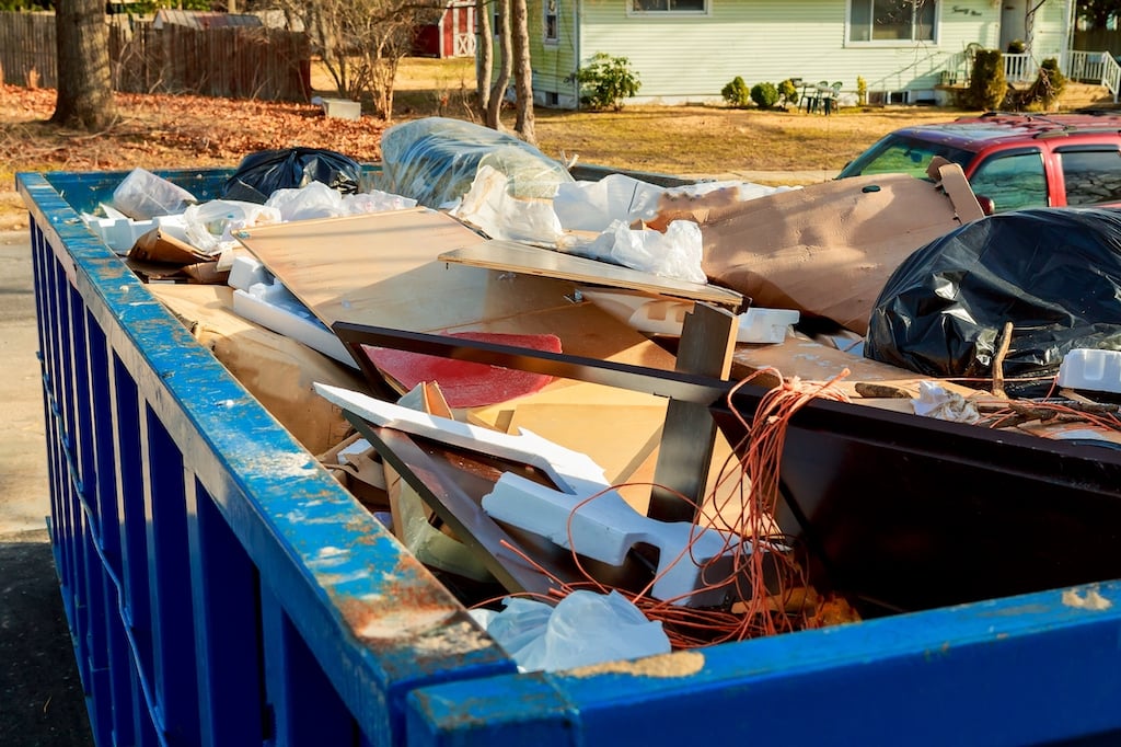 starting a junk removal business